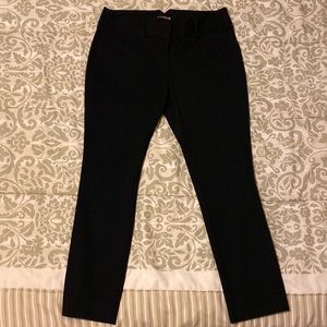 EXPRESS Black Lowrise Cropped Dress Pants - Size 4